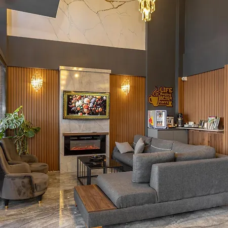 Hotel Loyal 3*