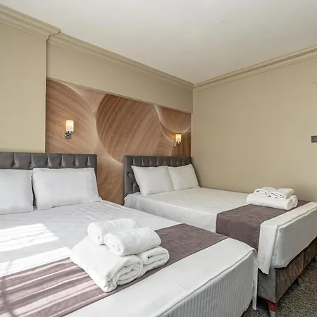 Loyal Hotel