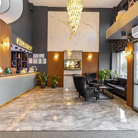 Loyal Hotel