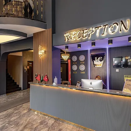 Hotel Loyal