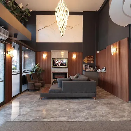 Hotel Loyal 3*