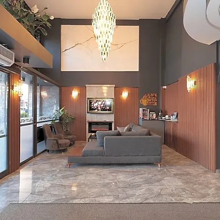 Hotel Loyal 3*
