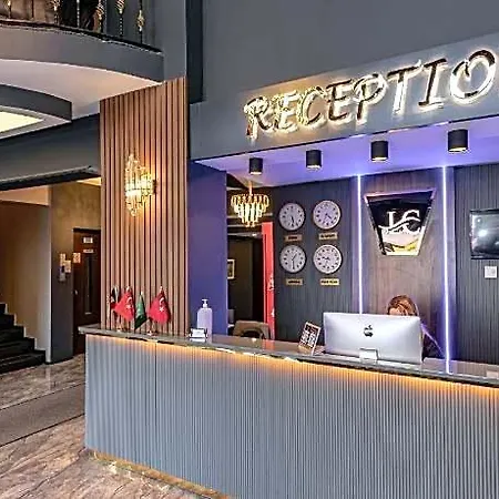 Hotel Loyal 3*